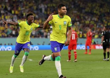 Brasil vence a Suiza por 1-0 y va a octavos de Qatar 2022