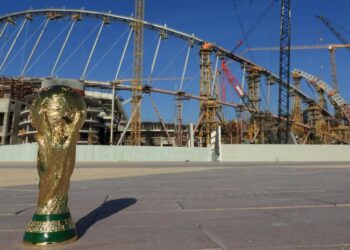 Catar reconoce los decesos de «entre 400 y 500» obreros emigrantes