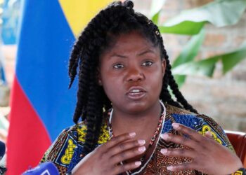 Vicepresidenta de Colombia denuncia hallazgo de 7 kilos de explosivos cerca de su casa