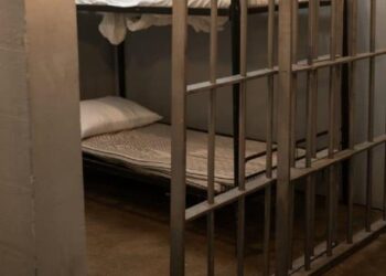 Congreso de Perú debatirá este martes el adelanto de elecciones