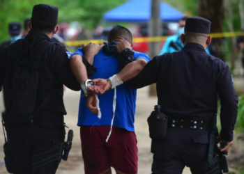 Dos muertos y decenas de heridos tras una estampida cerca de un estadio en Irak