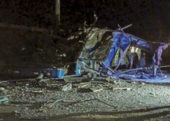 Al menos 39 muertos al chocar autobús con migrantes en ruta de Panamá