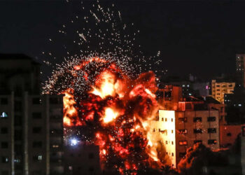 Israel bombardea la Franja de Gaza tras recibir seis cohetes desde el enclave