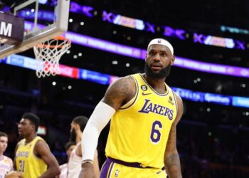 LeBron James se convierte en el máximo anotador de la historia de la NBA