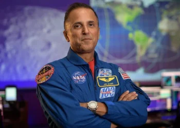 El frío amenaza al noreste de EE.UU. y tormenta mantiene apagones en Texas