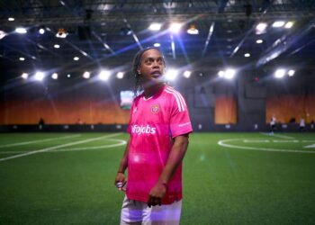 Ronaldinho debuta con derrota en la Kings League
