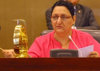 FGR presenta demanda contra exdiputada del FMLN y su hija, tras enriquecerse con dinero del Estado