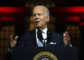 Presidente de Estados Unidos limitará el precio de los medicamentos para mayores de 65 años