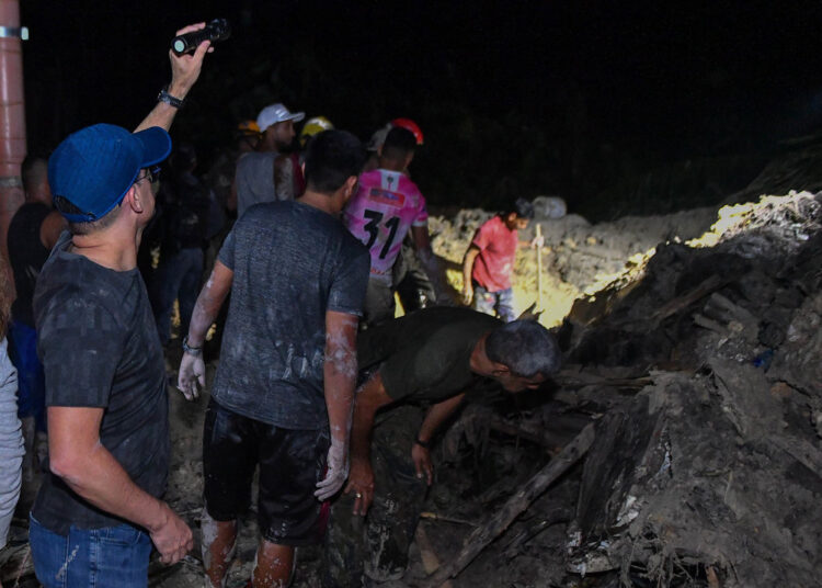 Deslizamiento de tierra deja 8 fallecidos en Brasil