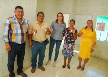 Gobierno entrega casas a veteranos y excombatientes de San Miguel