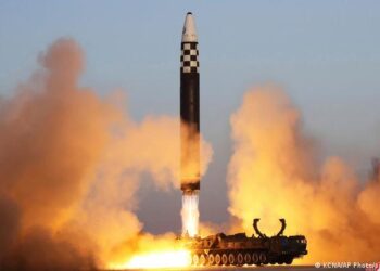 Corea del Norte dispara varios misiles de crucero