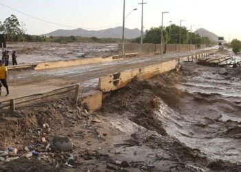 Gobierno de Perú declaró alerta roja en Lima por el ciclón Yaku