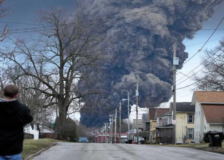 Reportan extraños síntomas tras el derrame tóxico en Ohio