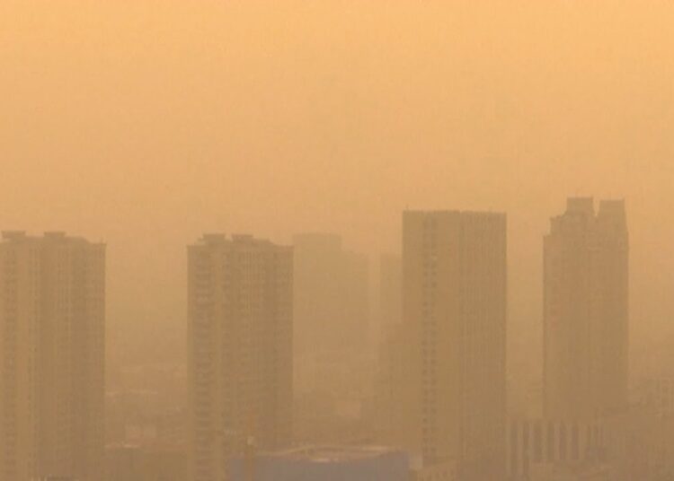 Tormentas de arena afectaron a 409 millones de personas en China