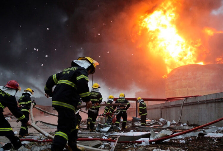 Once muertos deja incendio de una fábrica en el este de China