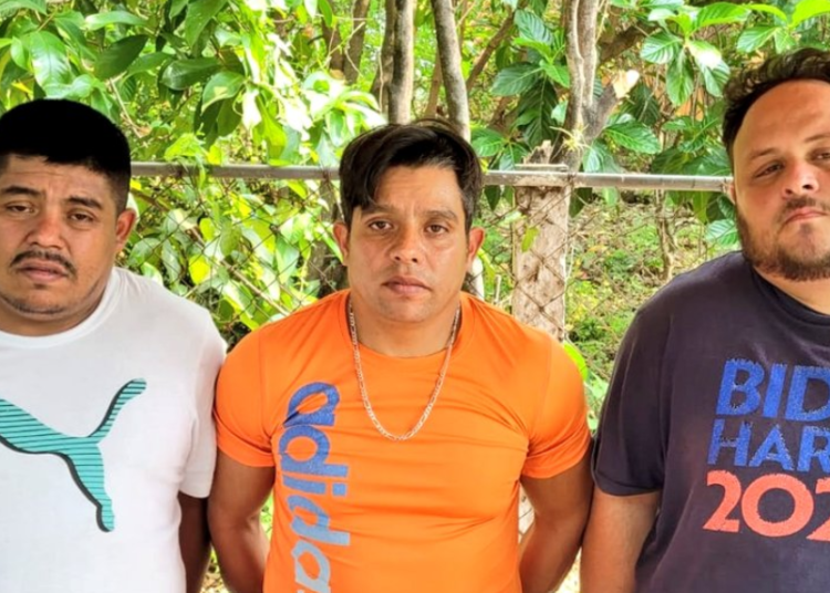 Lucha frontal contra el crimen: PNC captura a traficantes guatemaltecos con droga en la frontera