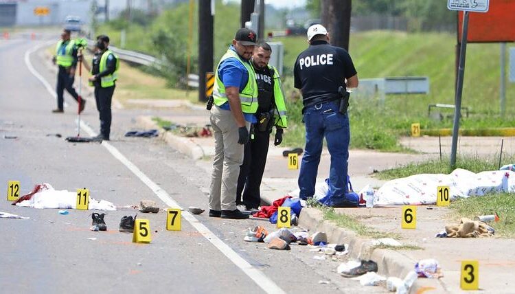 7 personas mueren tras ser atropelladas frente a un refugio de migrantes en Texas