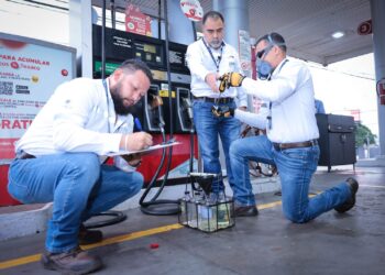 Inspecciones implacables: El Salvador garantiza precios bajos y calidad en estaciones de servicio de combustible