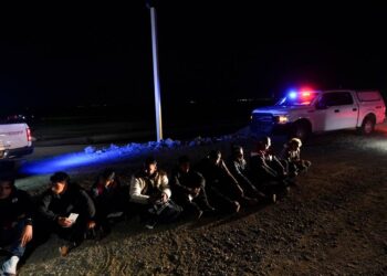 Estados Unidos inició deportación de migrantes irregulares tras cese del título 42