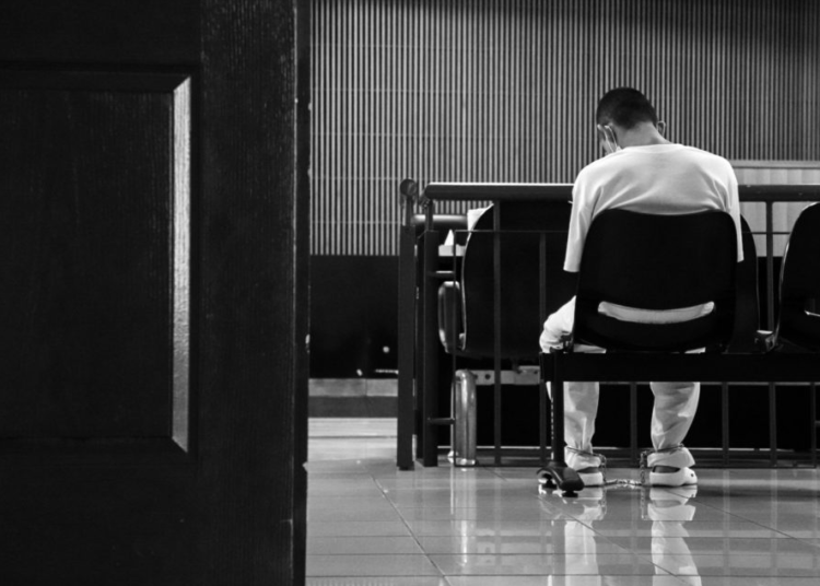 Dictan 10 años de internamiento para menor que participó en homicidio