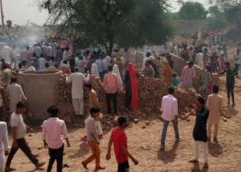 Avión militar se estrelló en la India y dejó 5 campesinos fallecidos