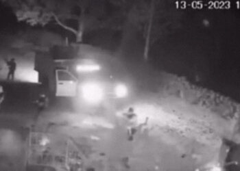 Un grupo armado ataca e incendia la vivienda de una alcaldesa en México