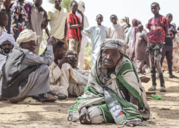 Más de 800.000 personas podrían desplazarse por combates en Sudán