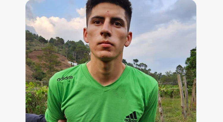 Capturan a sujeto que apuñaló a su hermana en Chalatenango