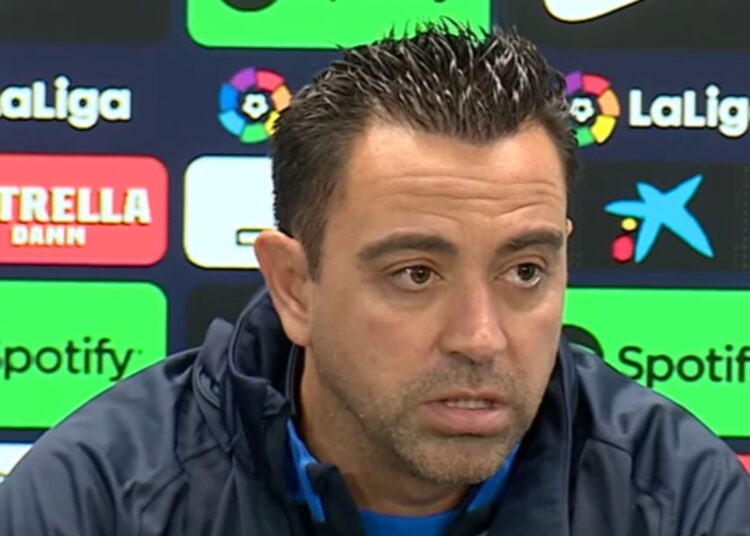 Xavi sobre insultos racistas: “Hay que parar el partido e irnos para casa”