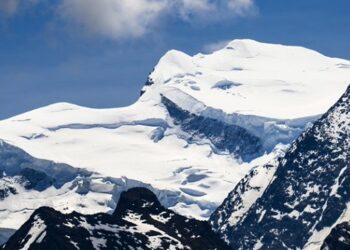 Alpinista italiano falleció tras sufrir caída en la ascensión al Grand Combin de Suiza