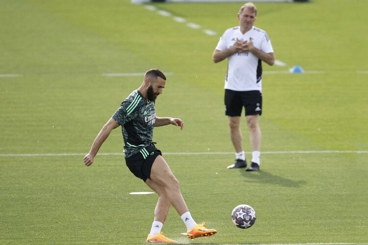 Benzema progresa de sus problemas musculares