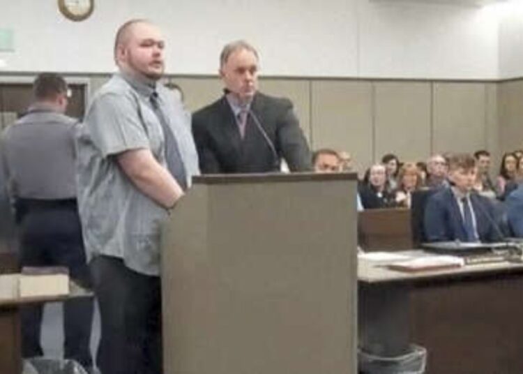 Condenan al autor de un tiroteo masivo en un club gay de EE.UU. a más de 2.200 años de prisión