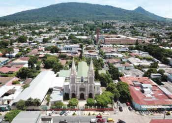 El Salvador estará constituido por 44 municipios y 262 distritos