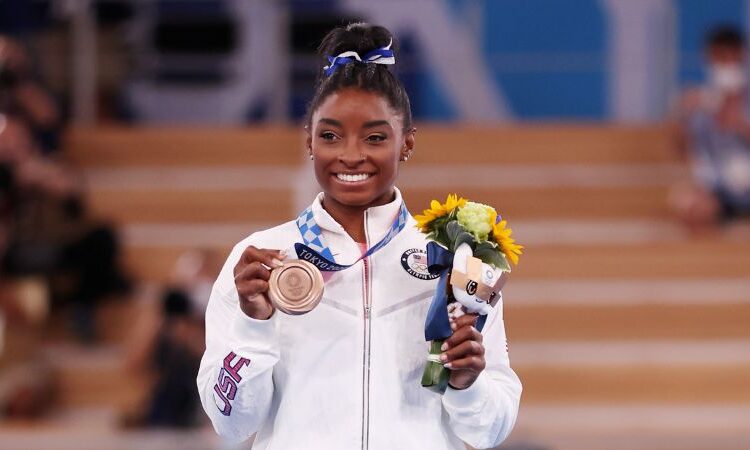 Gimnasta Simone Biles regresará a competencias en agosto