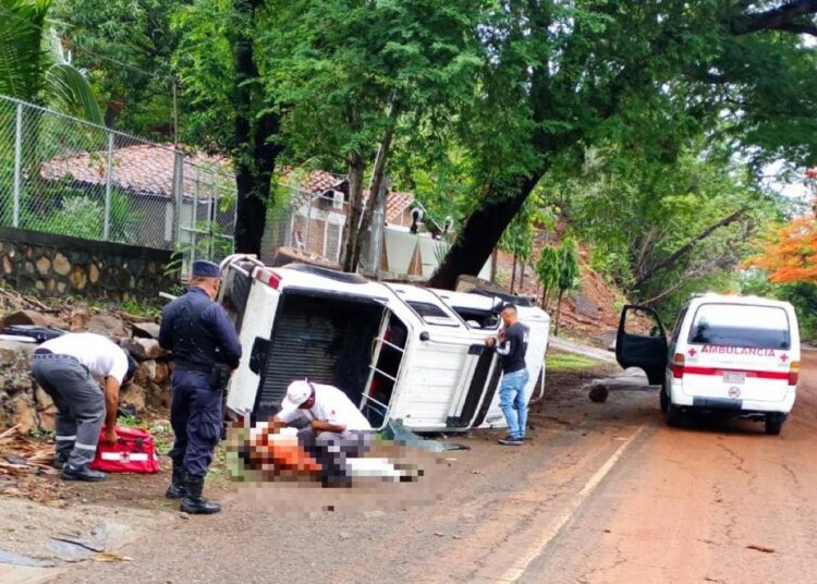 Fatal accidente en La Unión: Hombre fallece al caer de la parte trasera de un pick-up en Intipucá