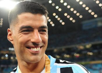 Luis Suárez amenazado por artrosis en la rodilla