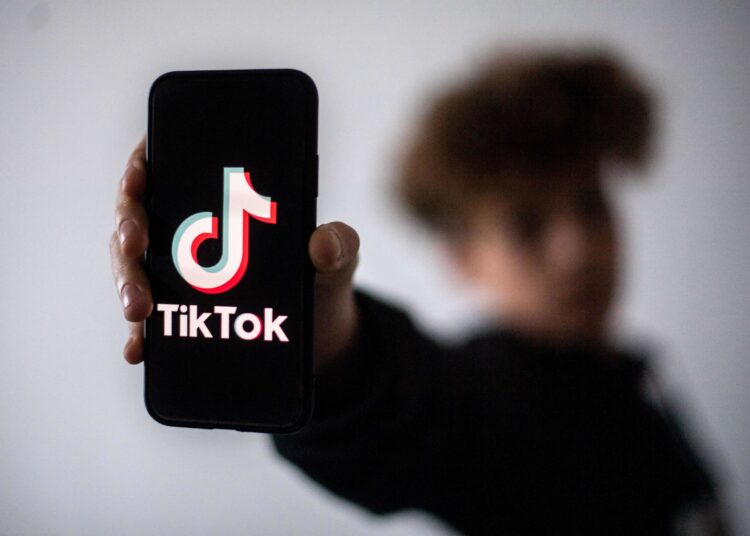 Falleció niña por supuesto reto de TikTok en Perú