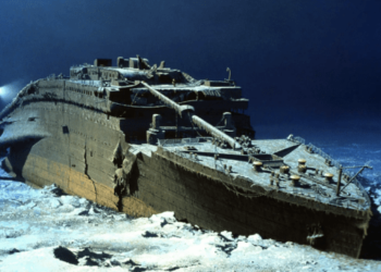 Desaparece submarino que lleva turistas a restos del Titanic; los buscan en el Océano Atlántico