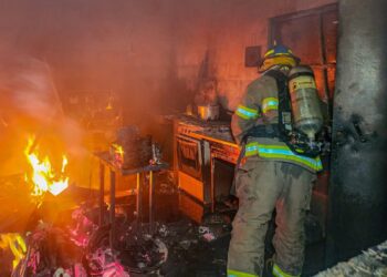 Incendio consume restaurante en Chalatenango