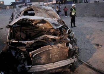 Al menos 4 muertos y más de 20 heridos deja accidente de tránsito en capital de Perú
