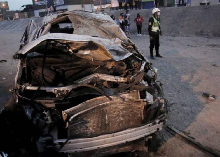 Al menos 4 muertos y más de 20 heridos deja accidente de tránsito en capital de Perú