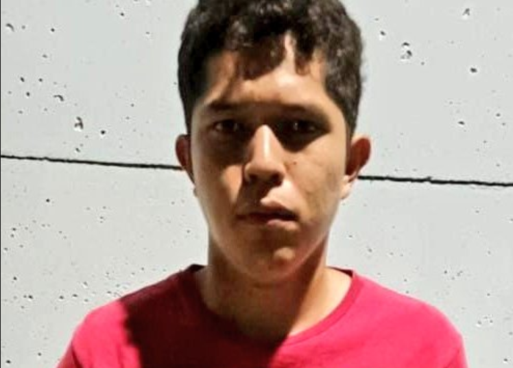 Incautan $1,000 y motocicletas a delincuente de robo a mano armada en Paseo El Carmen