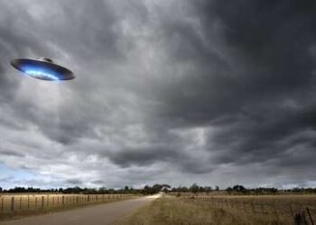 EE.UU. recuperó biomaterial «no humano» en naves espaciales estrelladas, dice un exfuncionario de inteligencia