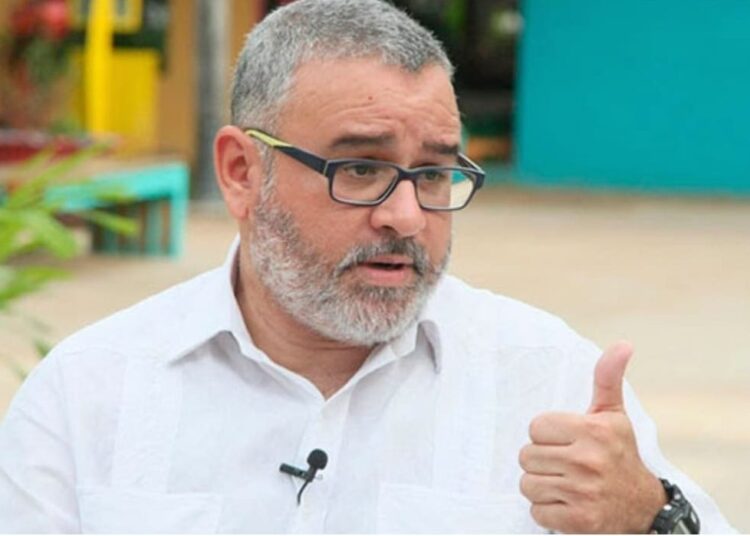 Expresidente Mauricio Funes enfrenta acusaciones de evasión fiscal por más de $271,000