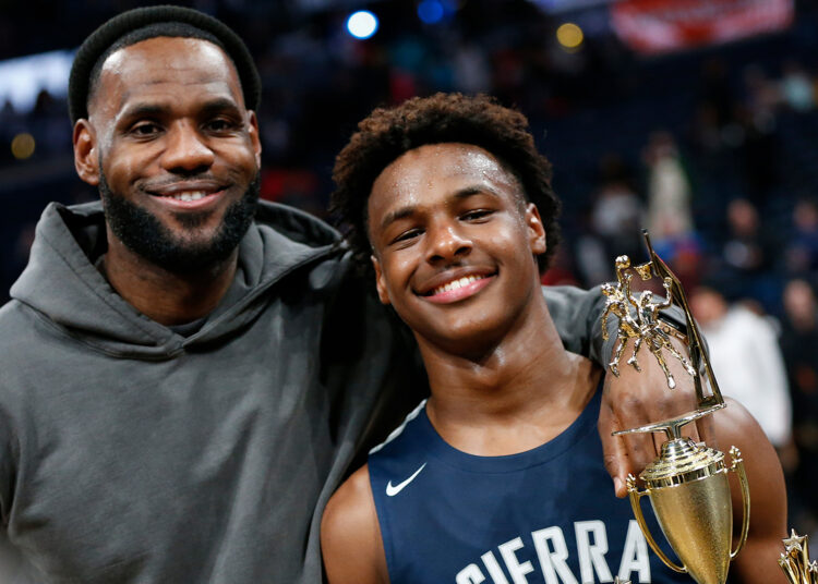 El hijo de LeBron James sufre un paro cardíaco en un entrenamiento con su universidad