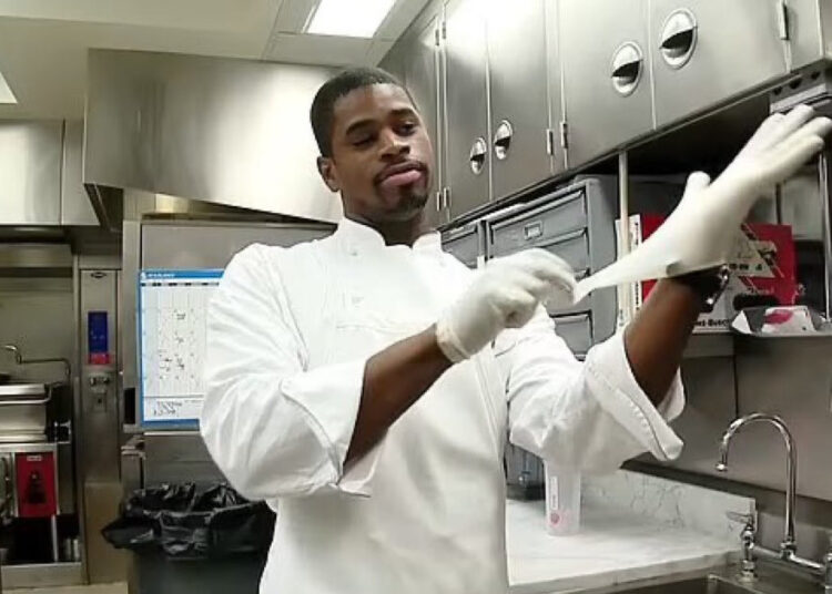 Localizan el cuerpo del cocinero personal de Obama cerca de isla en Massachusetts