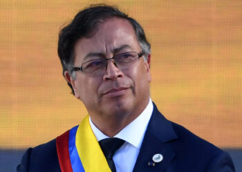 Gobierno Petro pagará un millón de pesos mensuales a jóvenes para que “dejen de matar”