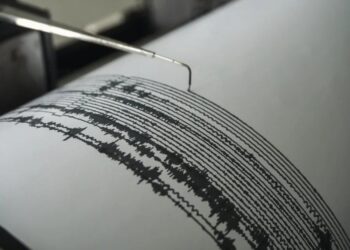 Terremoto de magnitud 7,2 mantiene a Alaska bajo alerta de tsunami