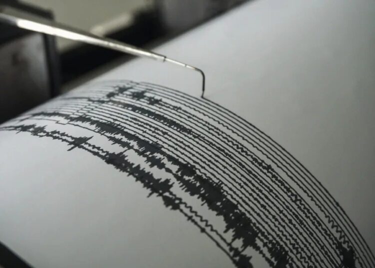 Terremoto de magnitud 7,2 mantiene a Alaska bajo alerta de tsunami