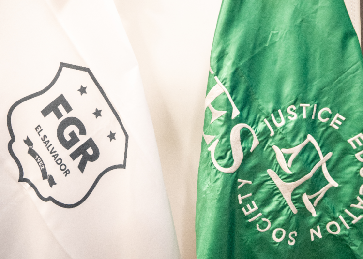 Fiscal General firma convenio con JES para fortalecer el combate de trata de personas y la justicia para las mujeres y niñas